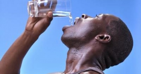Ocho señales de que tu cuerpo carece de agua. ¡Inmediatamente!
