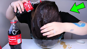 Esto es lo que pasa si lava tu cabello con coca cola