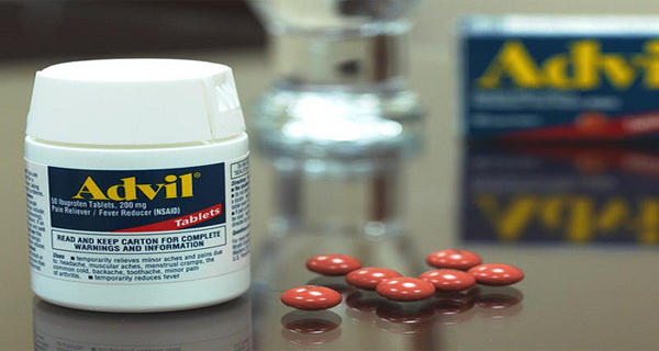 El IBUPROFENO (Advil) mata a miles cada año. Aquí es lo que usted debe utilizar su lugar.